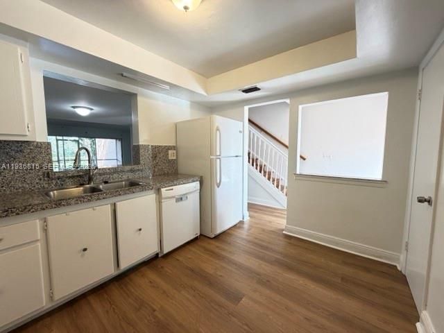 待售: $305,000 (2 贝兹, 2 浴室, 1753 平方英尺)