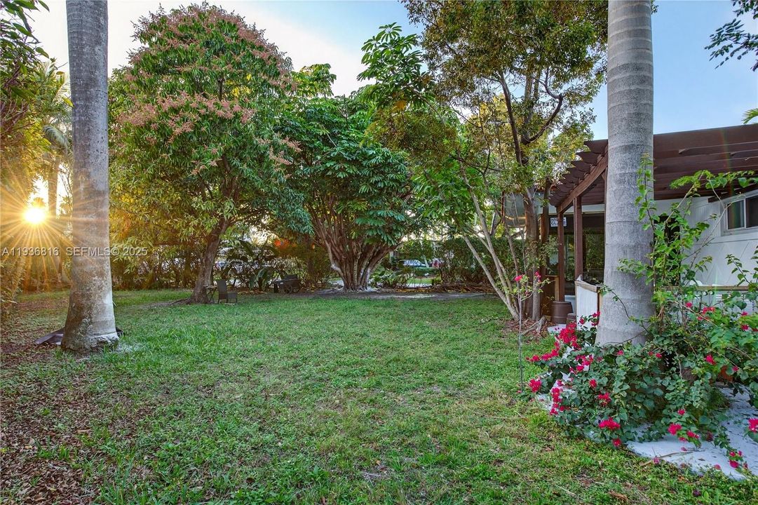 En Renta: $9,000 (4 camas, 3 baños, 2680 Pies cuadrados)