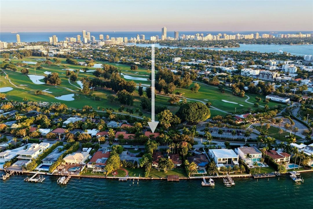 En Renta: $9,000 (4 camas, 3 baños, 2680 Pies cuadrados)