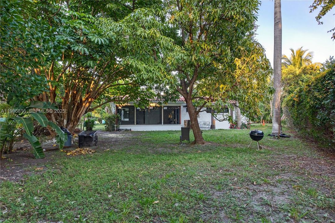 En Renta: $9,000 (4 camas, 3 baños, 2680 Pies cuadrados)