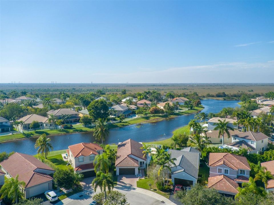 Active With Contract: $795,000 (3 beds, 2 baths, 1420 Square Feet)