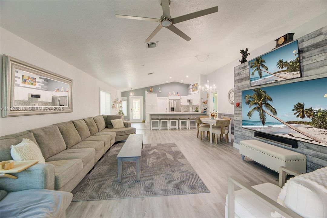 Active With Contract: $795,000 (3 beds, 2 baths, 1420 Square Feet)