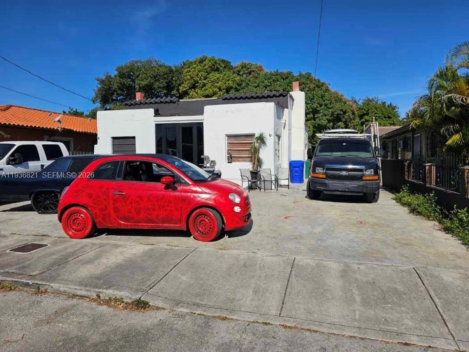 En Venta: $1,333,033 (2 camas, 2 baños, 2084 Pies cuadrados)