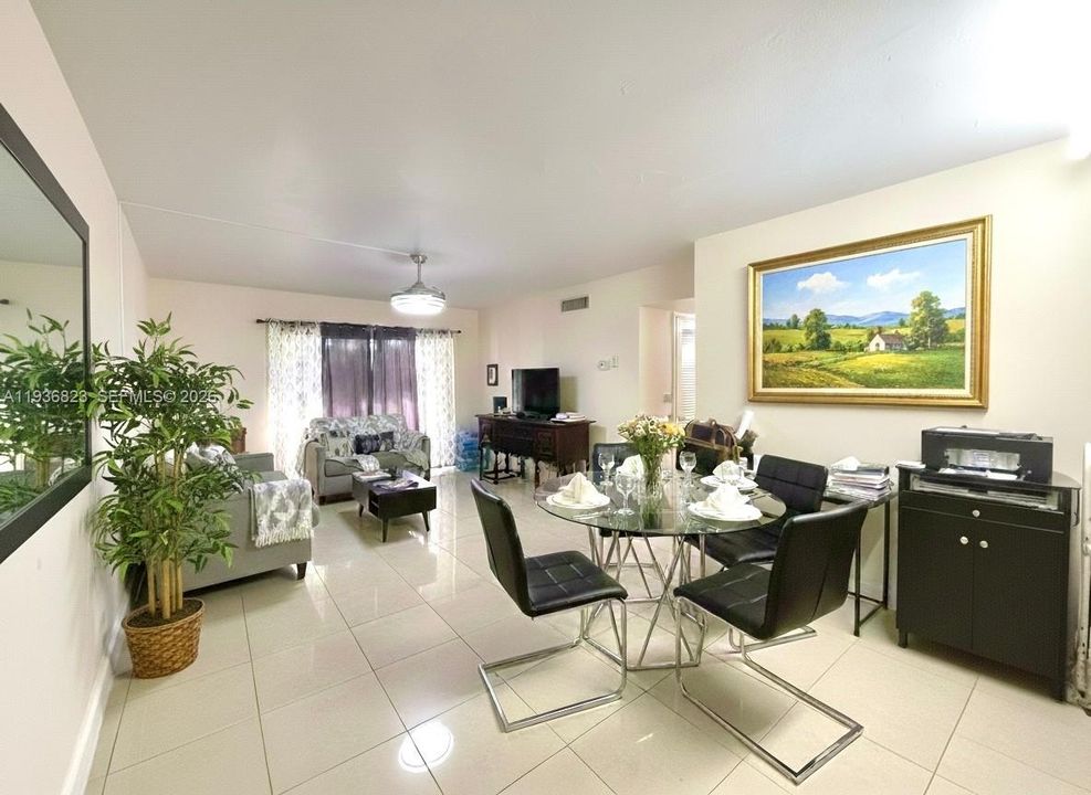 待售: $219,500 (2 贝兹, 2 浴室, 847 平方英尺)