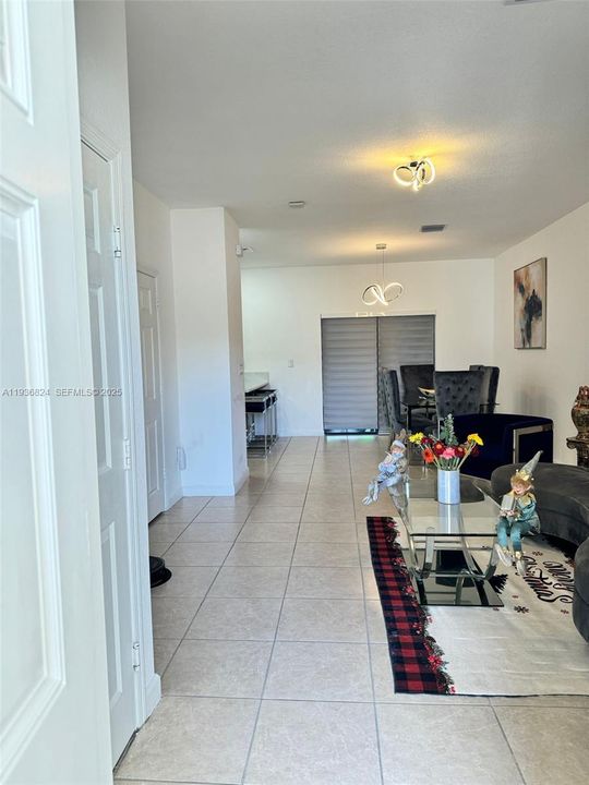 待售: $495,000 (3 贝兹, 2 浴室, 1441 平方英尺)