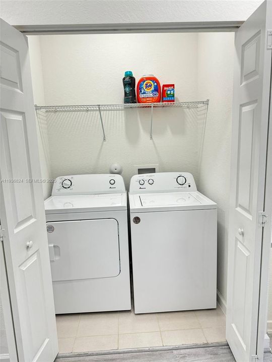 待售: $495,000 (3 贝兹, 2 浴室, 1441 平方英尺)