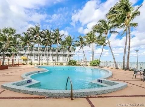 待售: $379,000 (2 贝兹, 2 浴室, 1356 平方英尺)