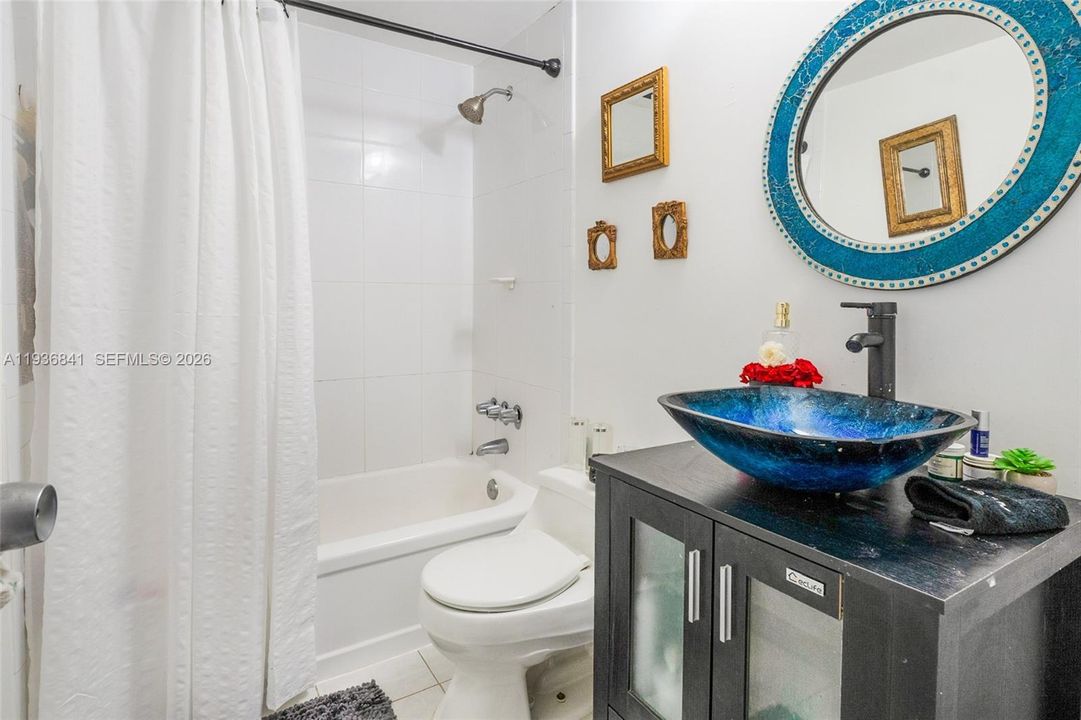 待售: $379,000 (2 贝兹, 2 浴室, 1356 平方英尺)