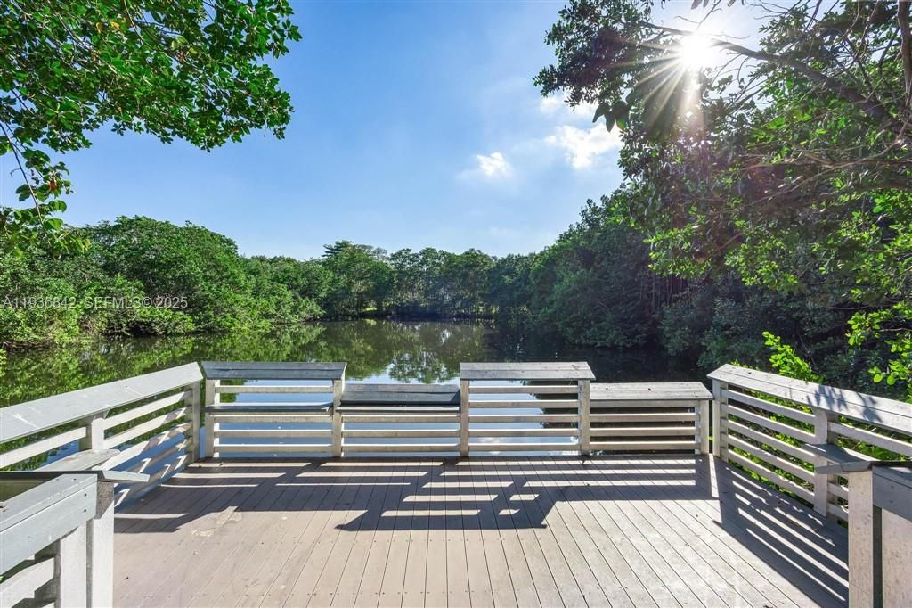 For Sale: $559,999 (3 beds, 2 baths, 1213 Square Feet)