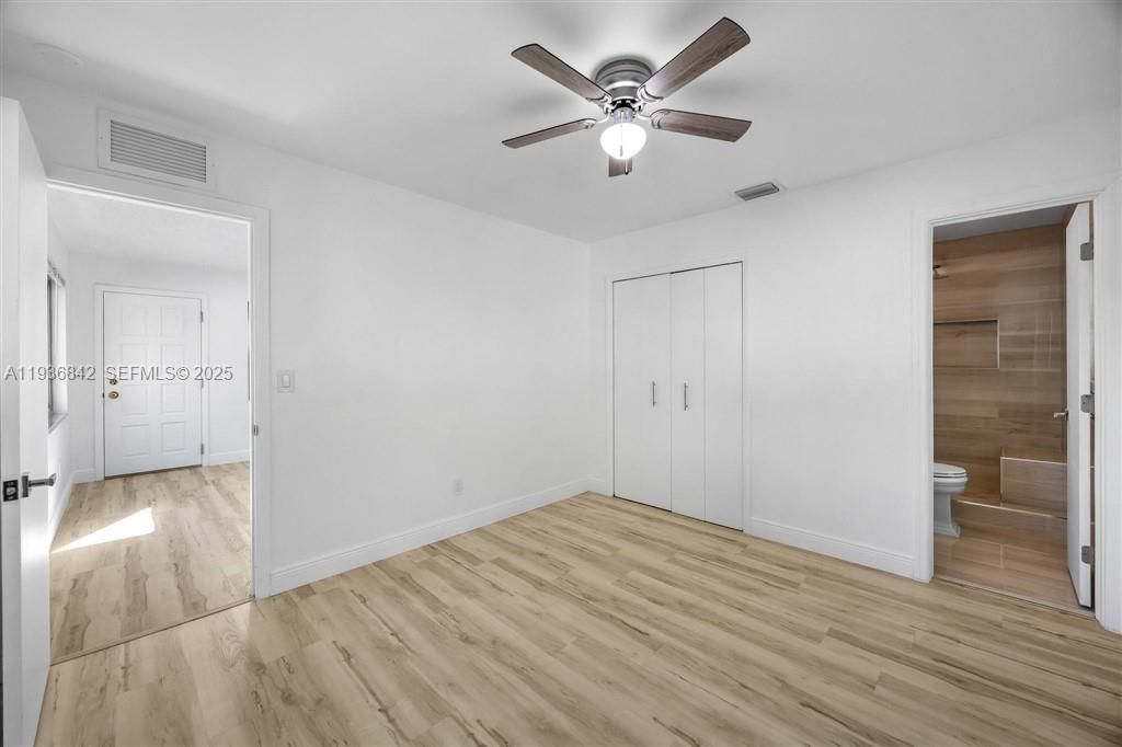 For Sale: $559,999 (3 beds, 2 baths, 1213 Square Feet)