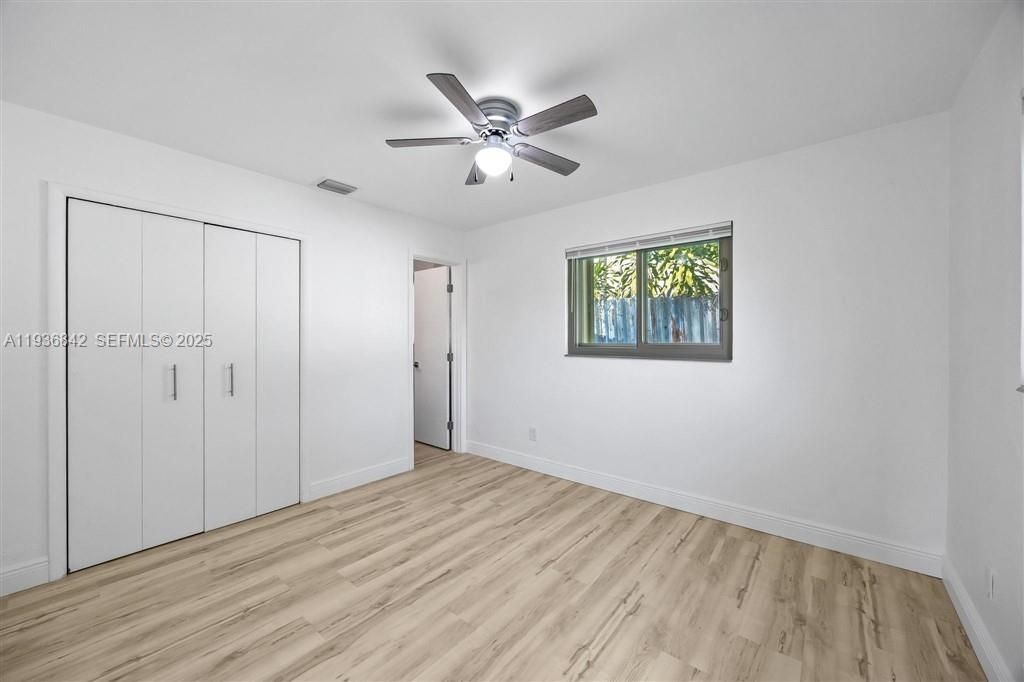 For Sale: $559,999 (3 beds, 2 baths, 1213 Square Feet)