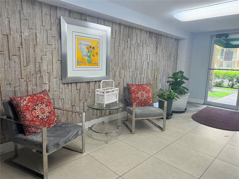 В аренду: $1,850 (1 спален, 1 ванн, 690 Квадратных фут)