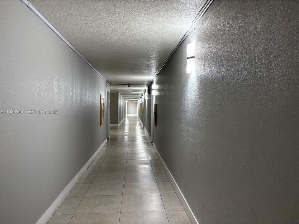 В аренду: $1,850 (1 спален, 1 ванн, 690 Квадратных фут)