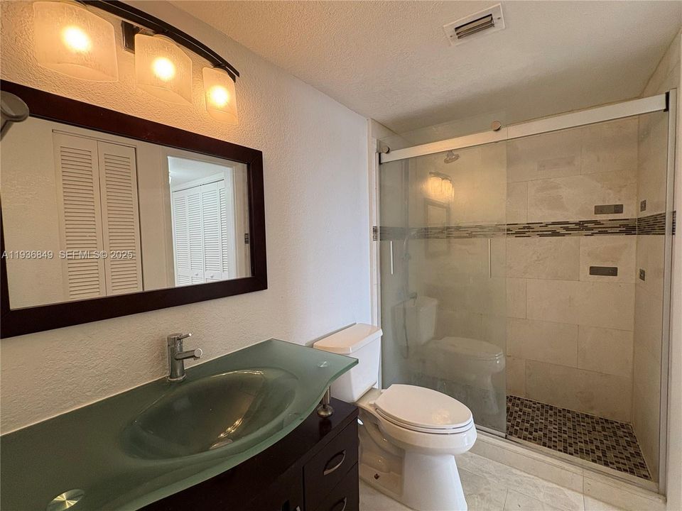 В аренду: $1,850 (1 спален, 1 ванн, 690 Квадратных фут)