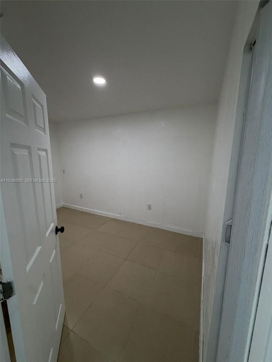 На продажу: $700,000 (5 спален, 3 ванн, 1752 Квадратных фут)