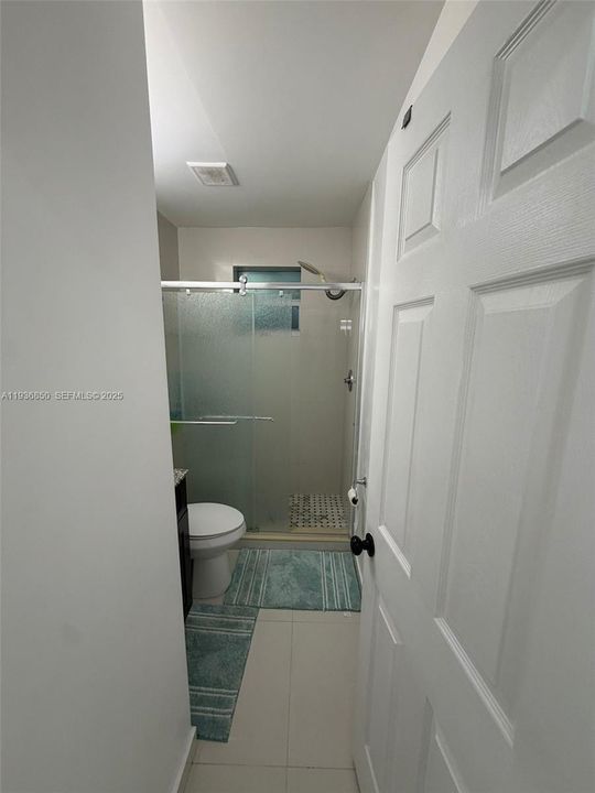 На продажу: $700,000 (5 спален, 3 ванн, 1752 Квадратных фут)