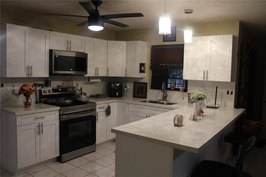 En Venta: $659,999 (3 camas, 2 baños, 1817 Pies cuadrados)