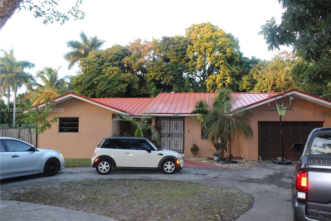 En Venta: $659,999 (3 camas, 2 baños, 1817 Pies cuadrados)