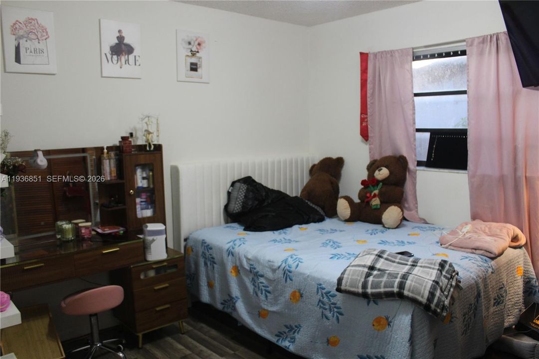 En Venta: $659,999 (3 camas, 2 baños, 1817 Pies cuadrados)