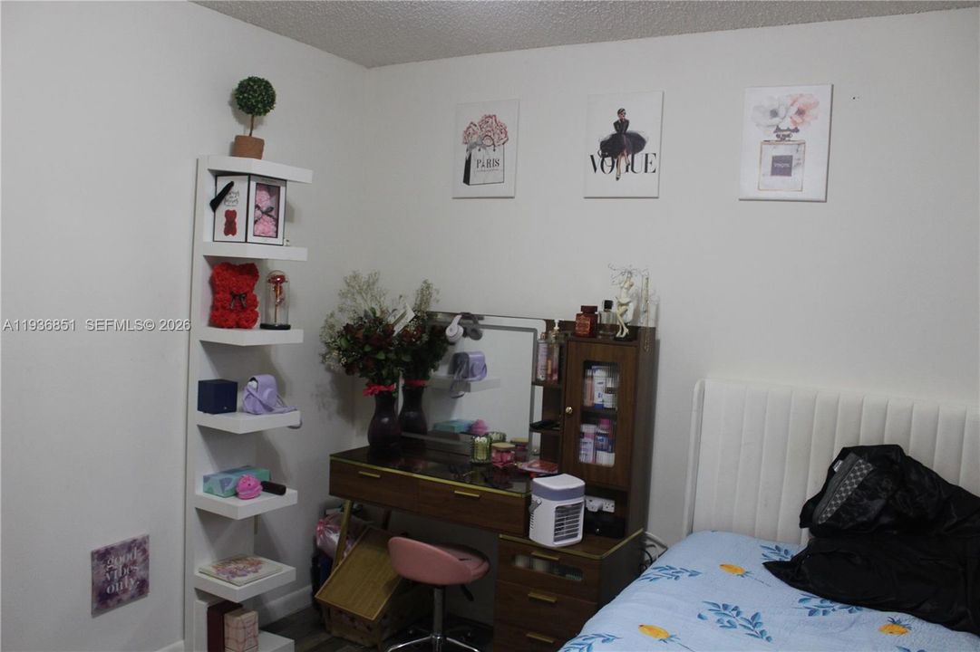 En Venta: $659,999 (3 camas, 2 baños, 1817 Pies cuadrados)