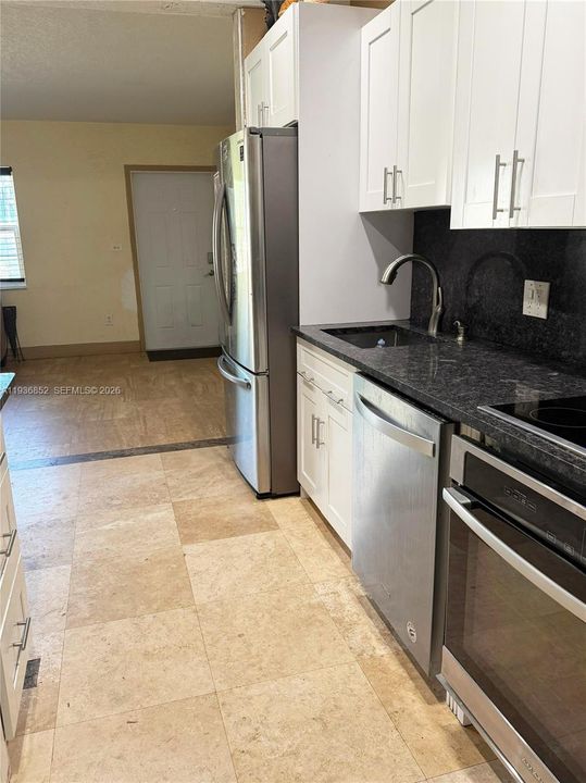 En Venta: $420,000 (3 camas, 2 baños, 1328 Pies cuadrados)