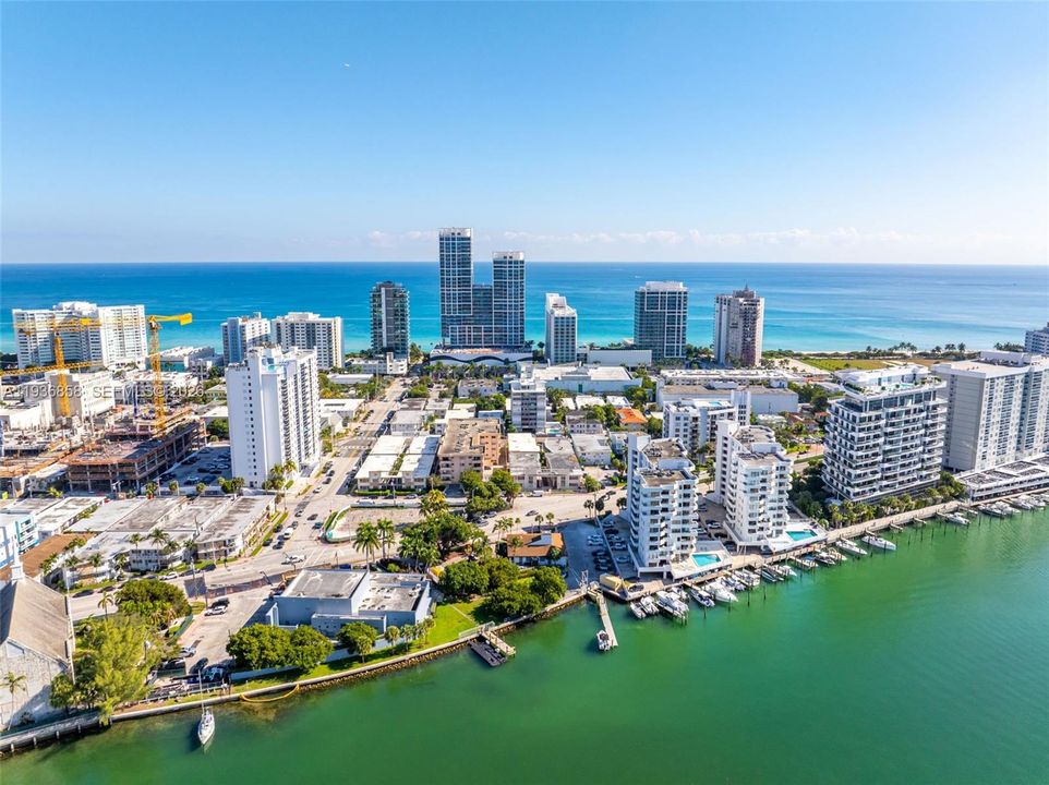 For Sale: $330,000 (2 beds, 2 baths, 1175 Square Feet)