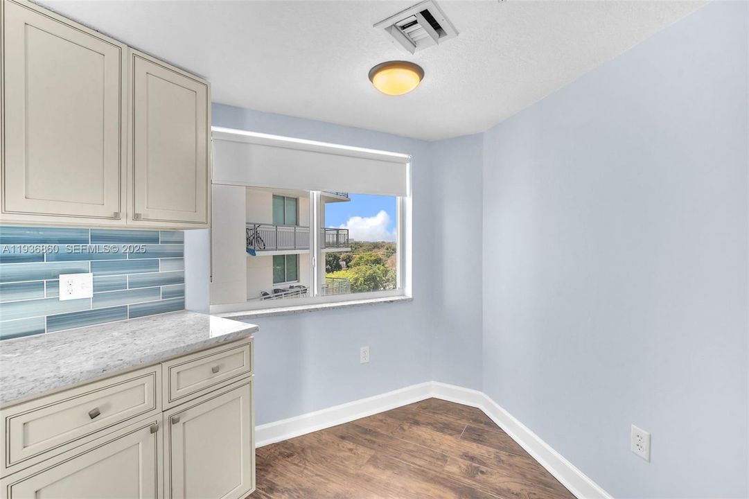 En Renta: $2,899 (1 camas, 1 baños, 1276 Pies cuadrados)