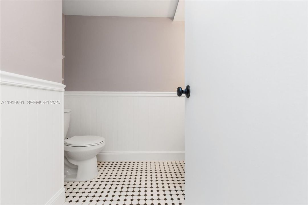 For Sale: $395,000 (3 beds, 2 baths, 1478 Square Feet)