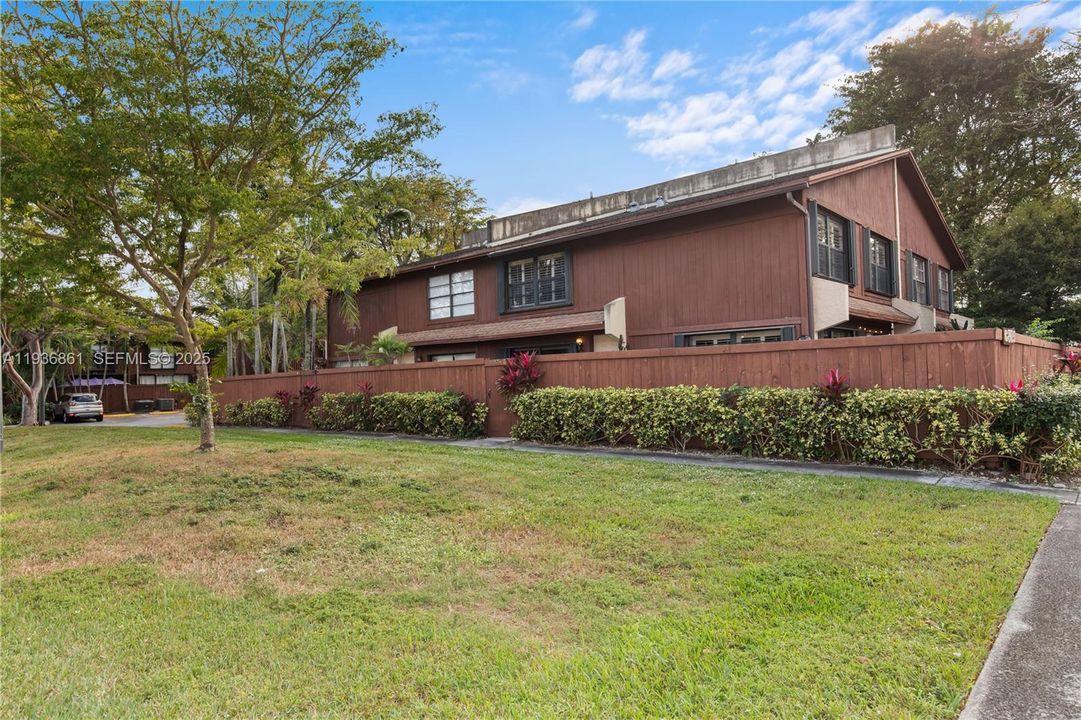 For Sale: $395,000 (3 beds, 2 baths, 1478 Square Feet)