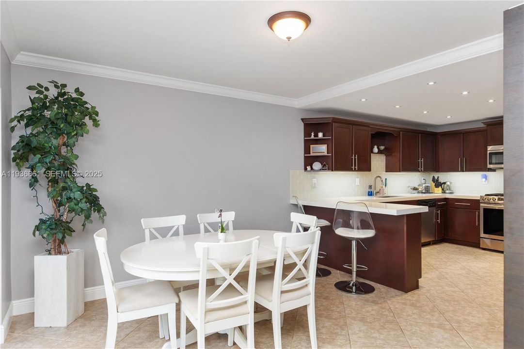 For Sale: $395,000 (3 beds, 2 baths, 1478 Square Feet)