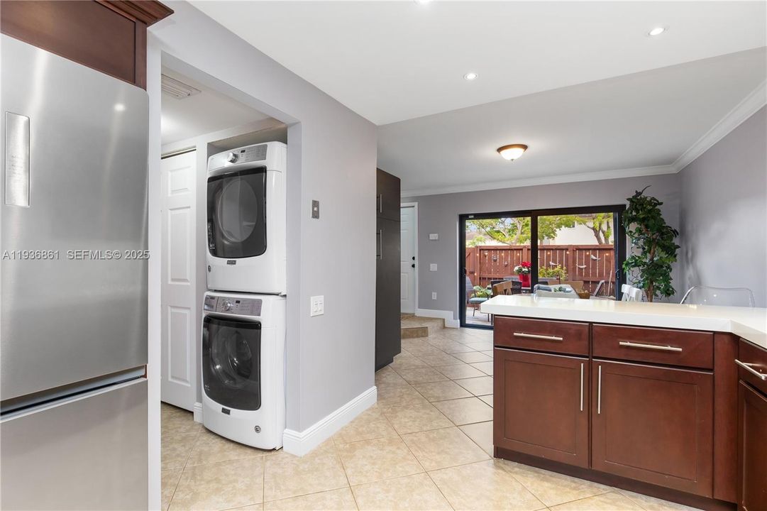 For Sale: $395,000 (3 beds, 2 baths, 1478 Square Feet)