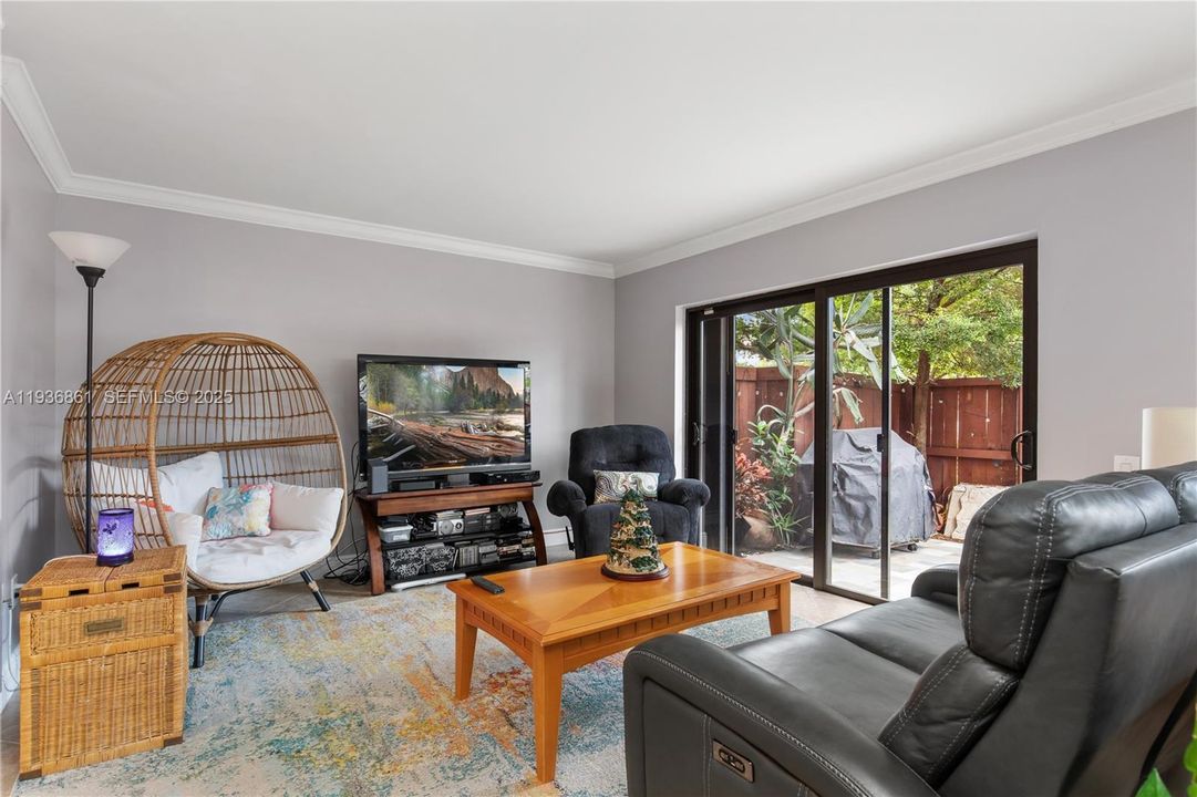 For Sale: $395,000 (3 beds, 2 baths, 1478 Square Feet)