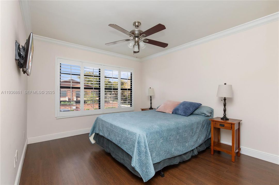 For Sale: $395,000 (3 beds, 2 baths, 1478 Square Feet)