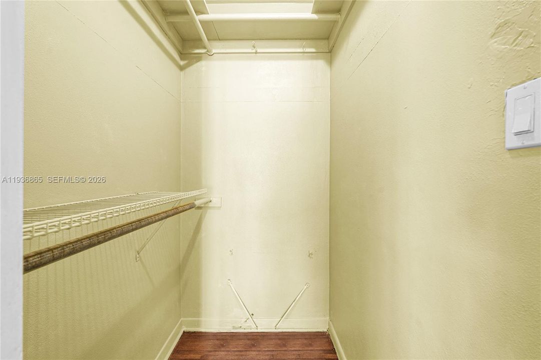 For Sale: $599,000 (3 beds, 2 baths, 1459 Square Feet)