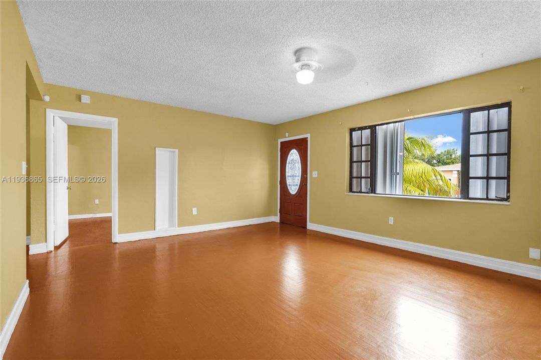 For Sale: $599,000 (3 beds, 2 baths, 1459 Square Feet)