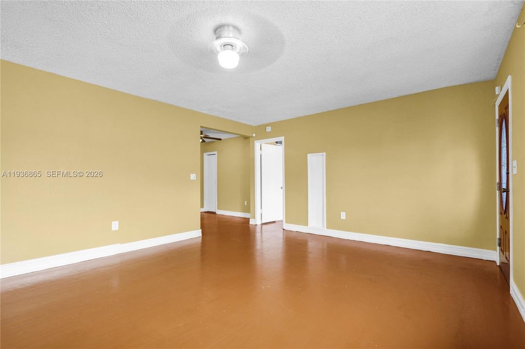 For Sale: $599,000 (3 beds, 2 baths, 1459 Square Feet)