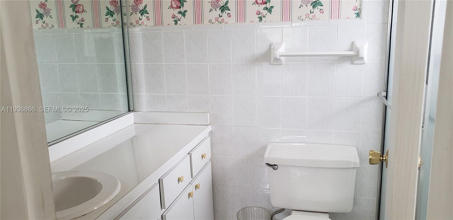 В аренду: $2,000 (2 спален, 2 ванн, 960 Квадратных фут)