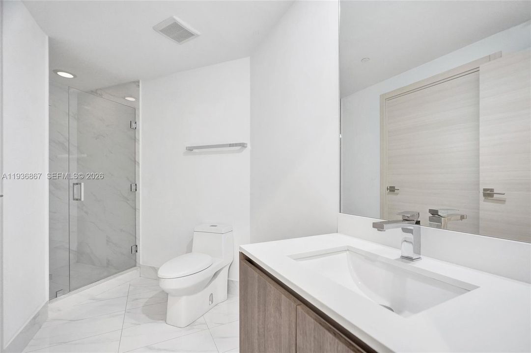 For Sale: $899,000 (2 beds, 2 baths, 1152 Square Feet)