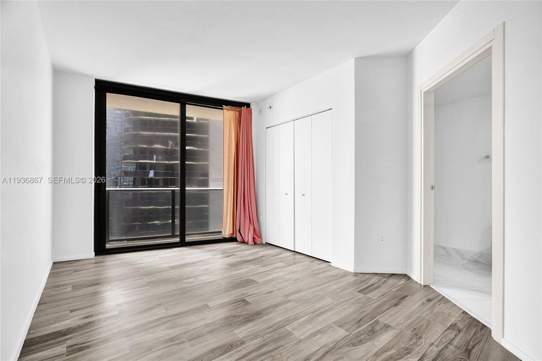 For Sale: $899,000 (2 beds, 2 baths, 1152 Square Feet)