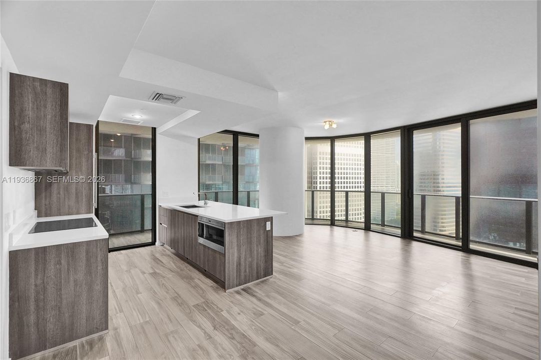 For Sale: $899,000 (2 beds, 2 baths, 1152 Square Feet)