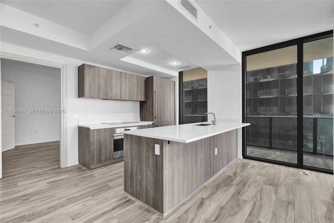 For Sale: $899,000 (2 beds, 2 baths, 1152 Square Feet)