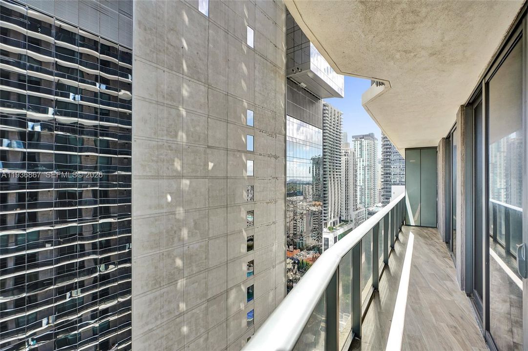 For Sale: $899,000 (2 beds, 2 baths, 1152 Square Feet)