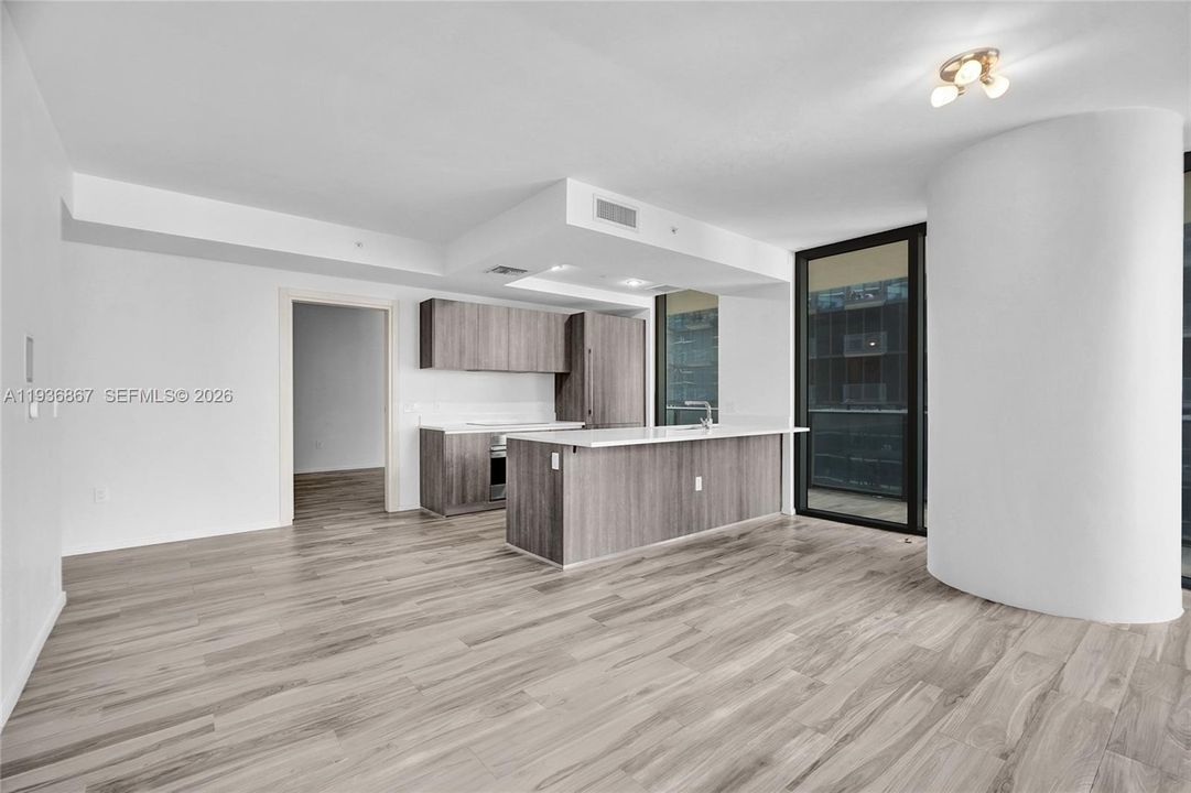 For Sale: $899,000 (2 beds, 2 baths, 1152 Square Feet)