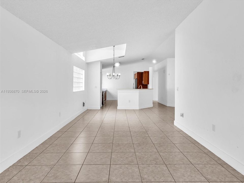 For Rent: $4,150 (3 beds, 2 baths, 1615 Square Feet)