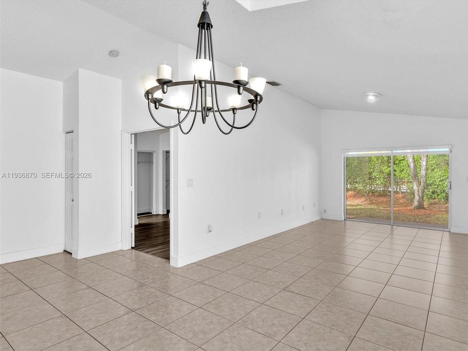 For Rent: $4,150 (3 beds, 2 baths, 1615 Square Feet)