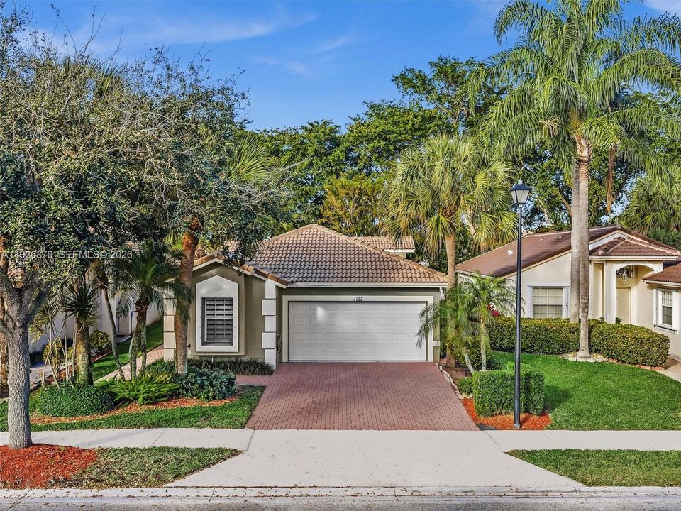 For Rent: $4,150 (3 beds, 2 baths, 1615 Square Feet)