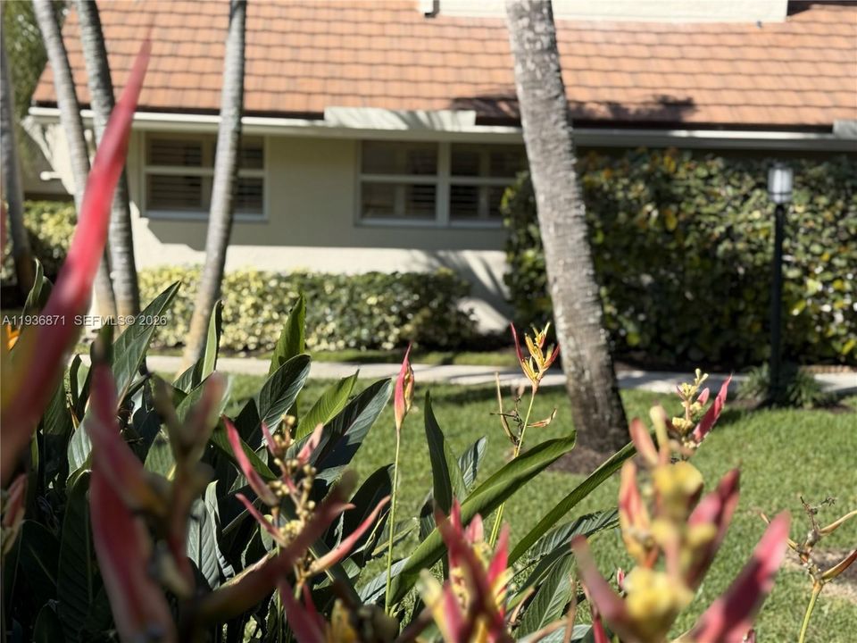 В аренду: $5,800 (2 спален, 2 ванн, 1700 Квадратных фут)