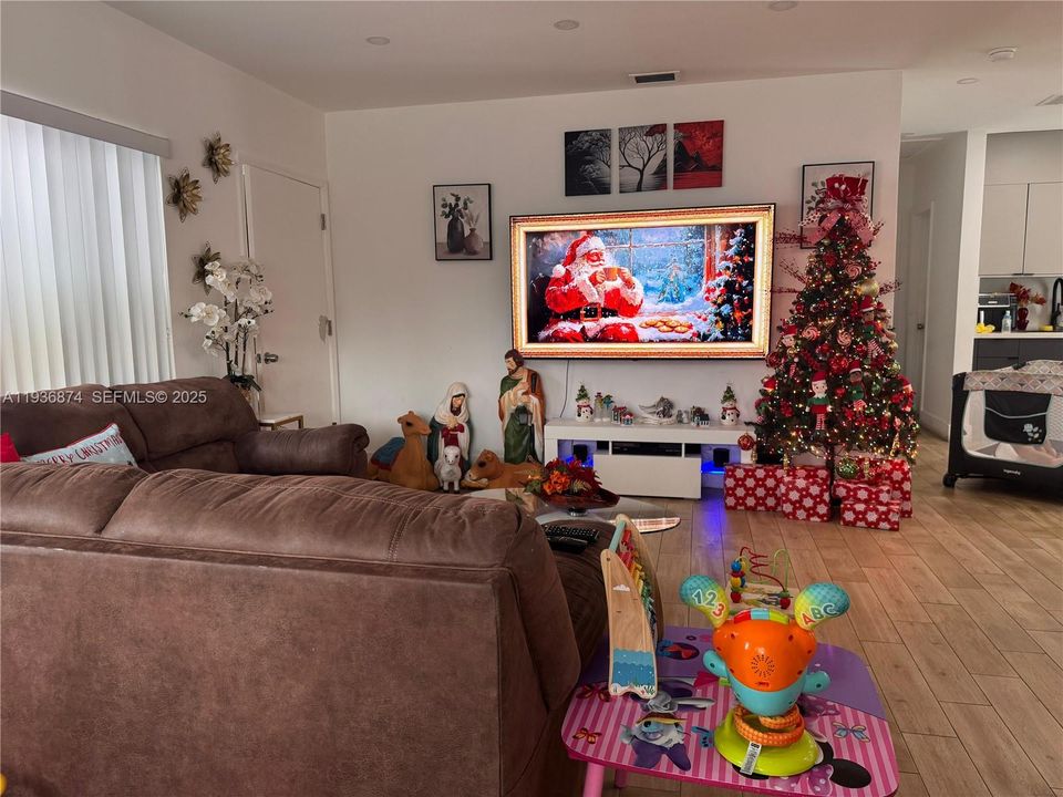 En Renta: $2,800 (2 camas, 1 baños, 1848 Pies cuadrados)