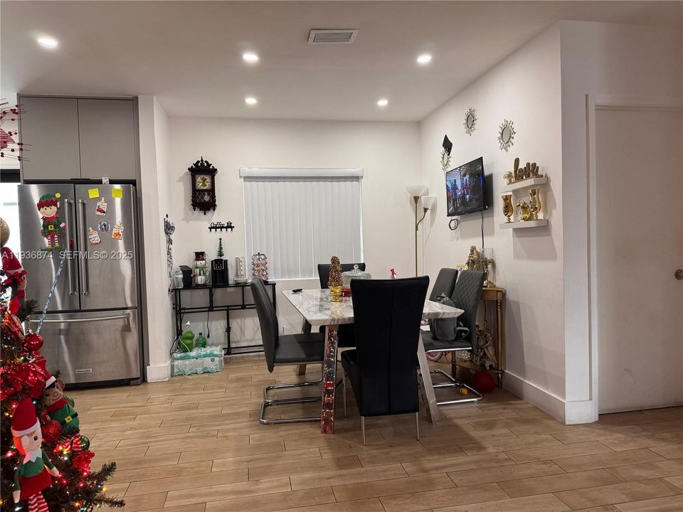 En Renta: $2,800 (2 camas, 1 baños, 1848 Pies cuadrados)