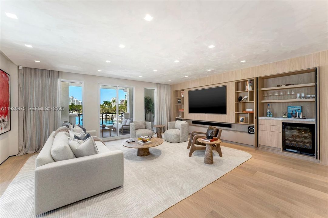 For Sale: $9,250,000 (3 beds, 3 baths, 2744 Square Feet)